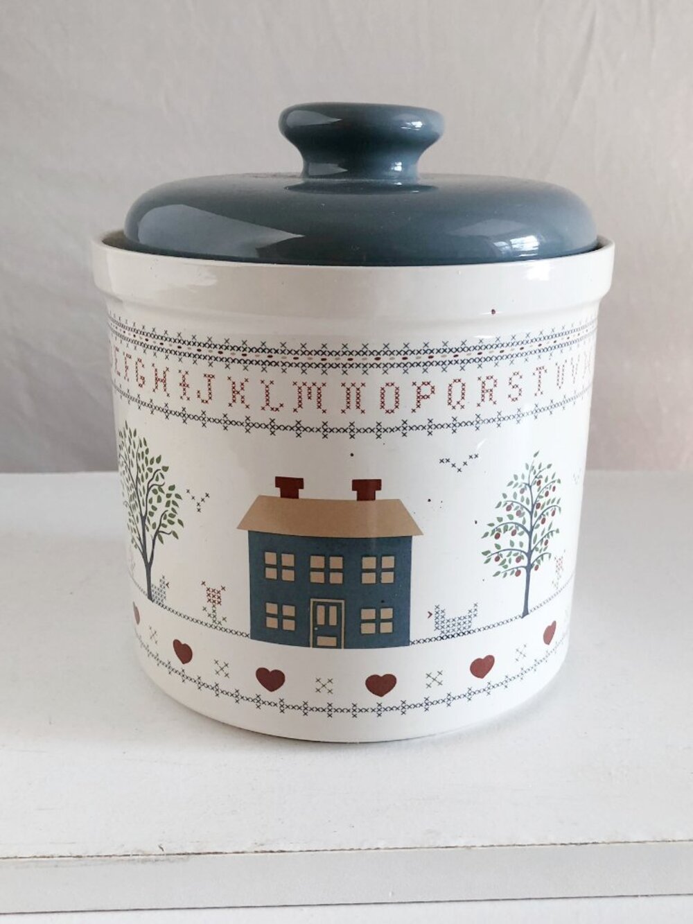 Vintage 70s Treasure Craft "Auntie Em" Ceramic Cookie Jar